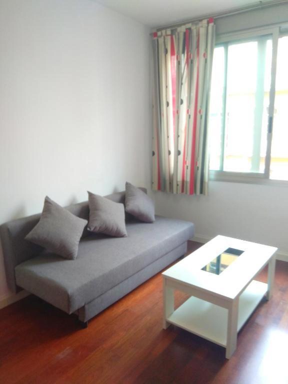 מאלגה Plaza Merced Apartamentos מראה חיצוני תמונה