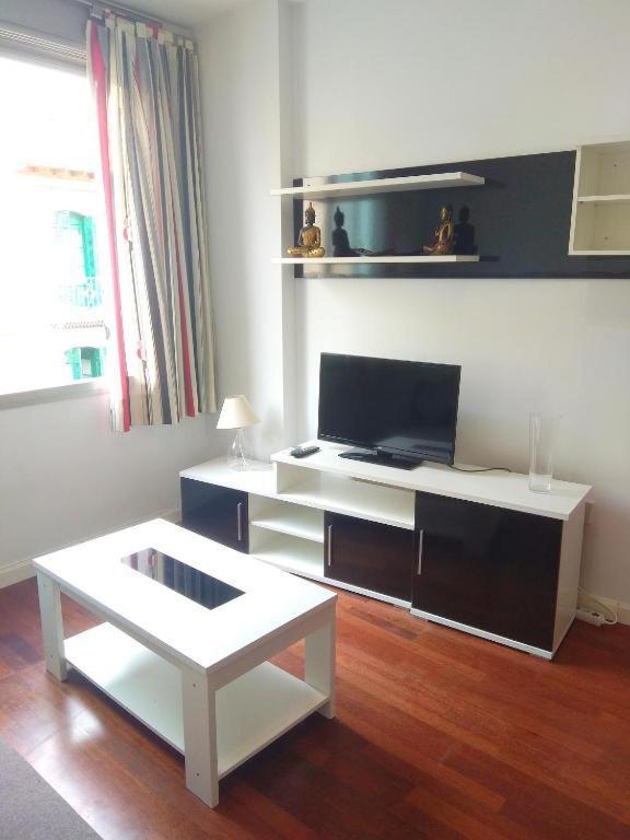 מאלגה Plaza Merced Apartamentos מראה חיצוני תמונה